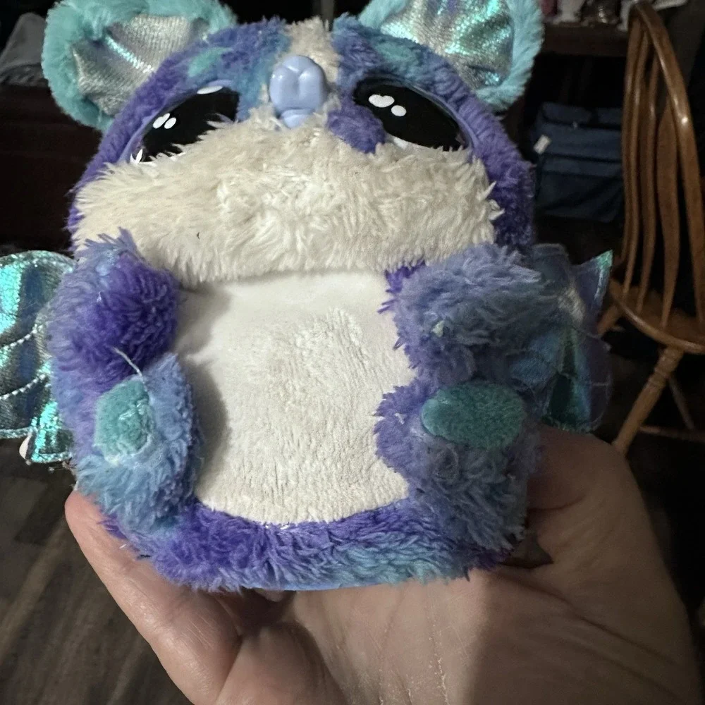 Hatchimals Interactive‎ Plush Purple Blue Talking Toy Wings 2019